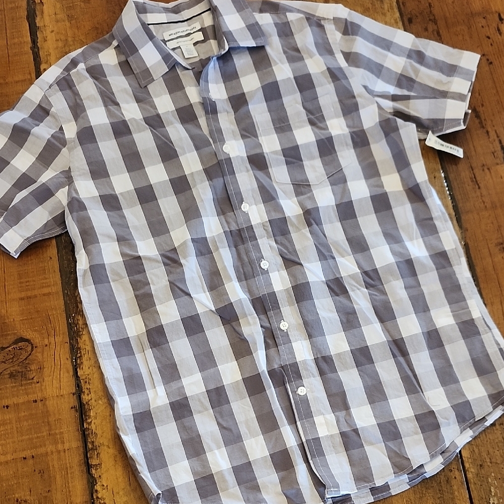 Amazon Essentials Men's Grey and White Plaid Shirt